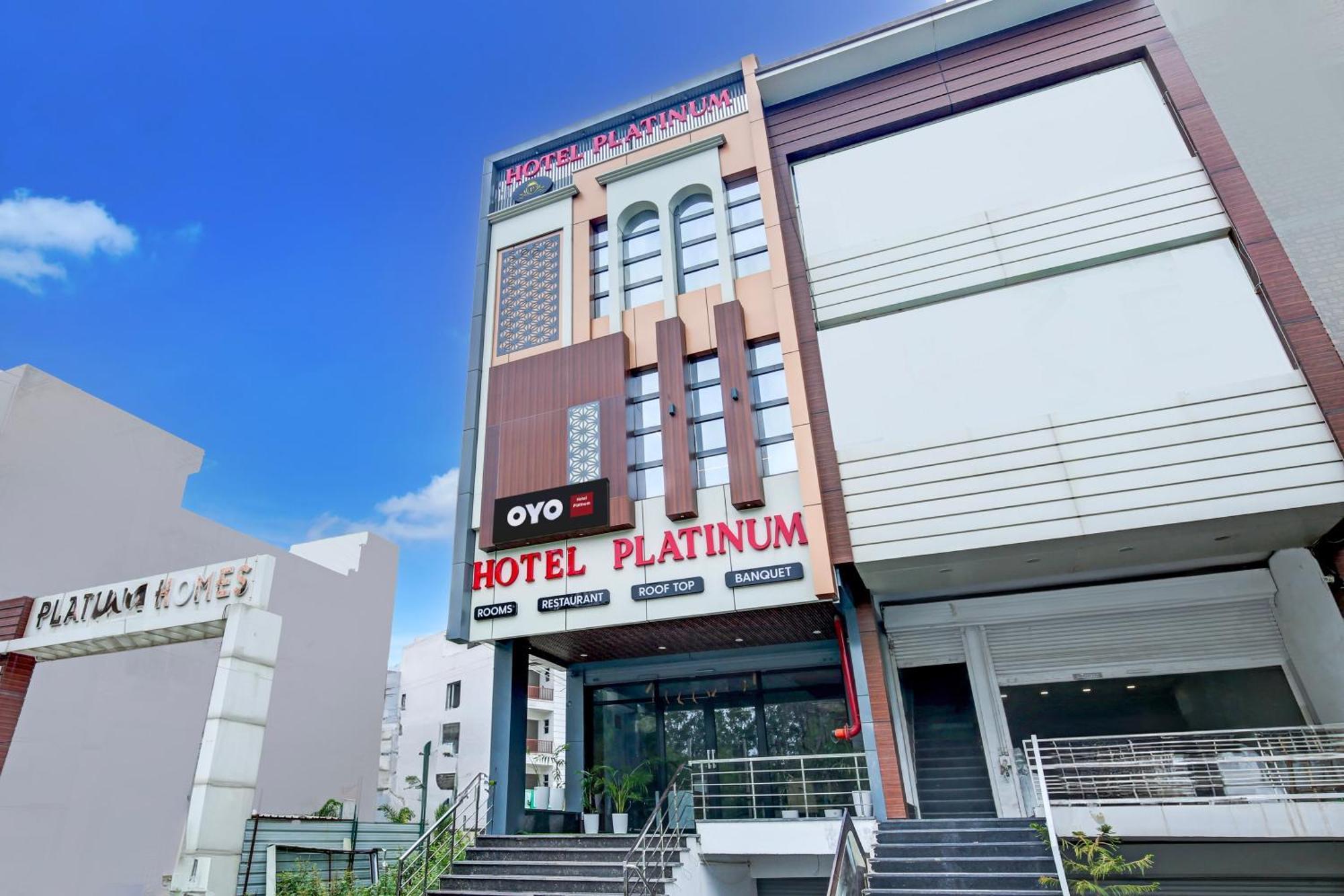 Hotel O Platinum Zirakpur Екстериор снимка